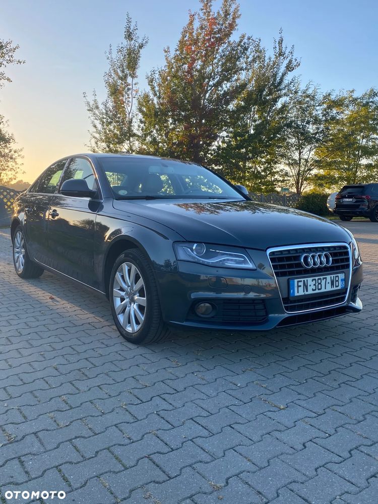 Audi A4 Limousine - 9