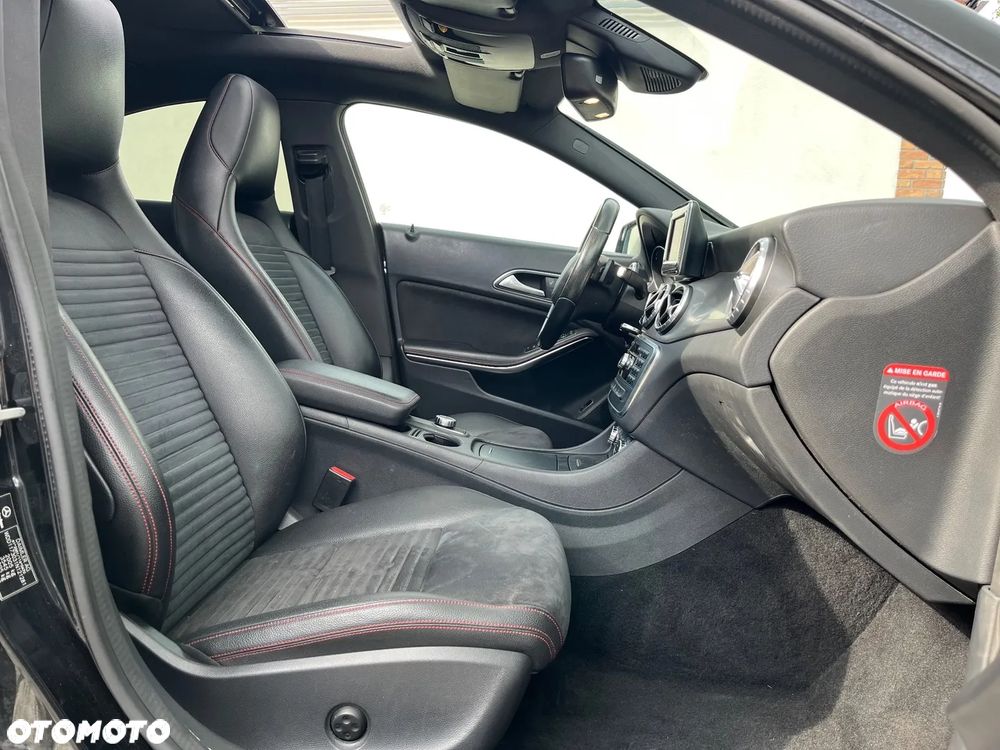 Mercedes-Benz CLA 220 d 7G-DCT AMG Line - 15