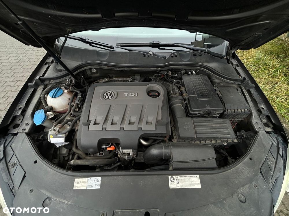 Volkswagen Passat 2.0 TDI DSG BlueMotion Technology Highline - 37