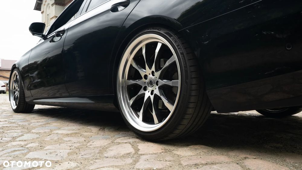 Mercedes-Benz Klasa E 300 9G-TRONIC AMG Line - 9