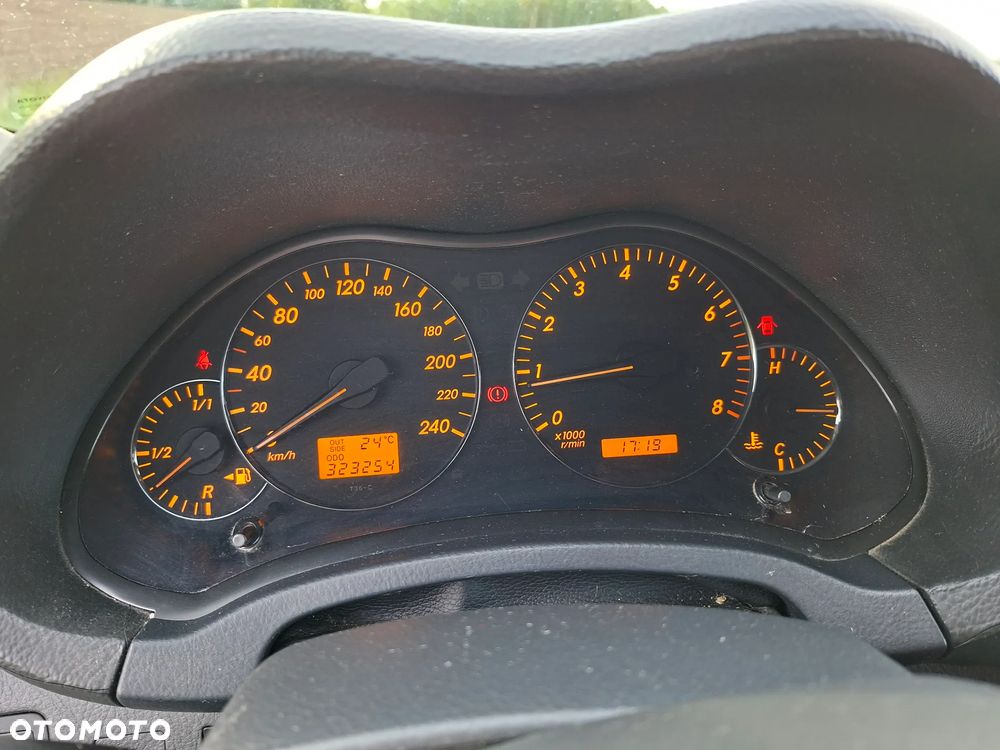 Toyota Avensis 1.8 VVT-i Luna - 14