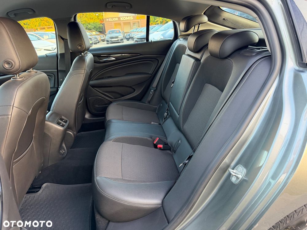Opel Insignia - 27