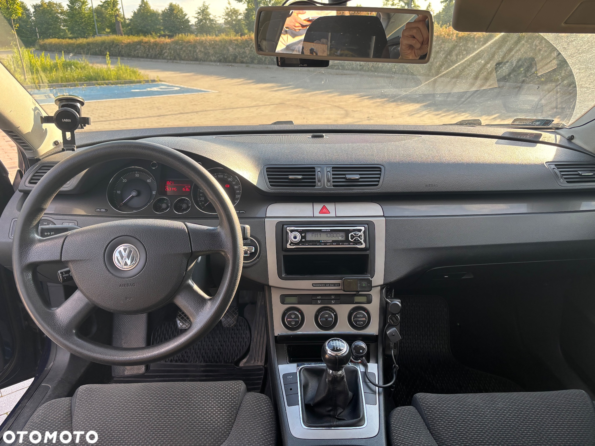 Volkswagen Passat 2.0 TDI Comfortline - 22
