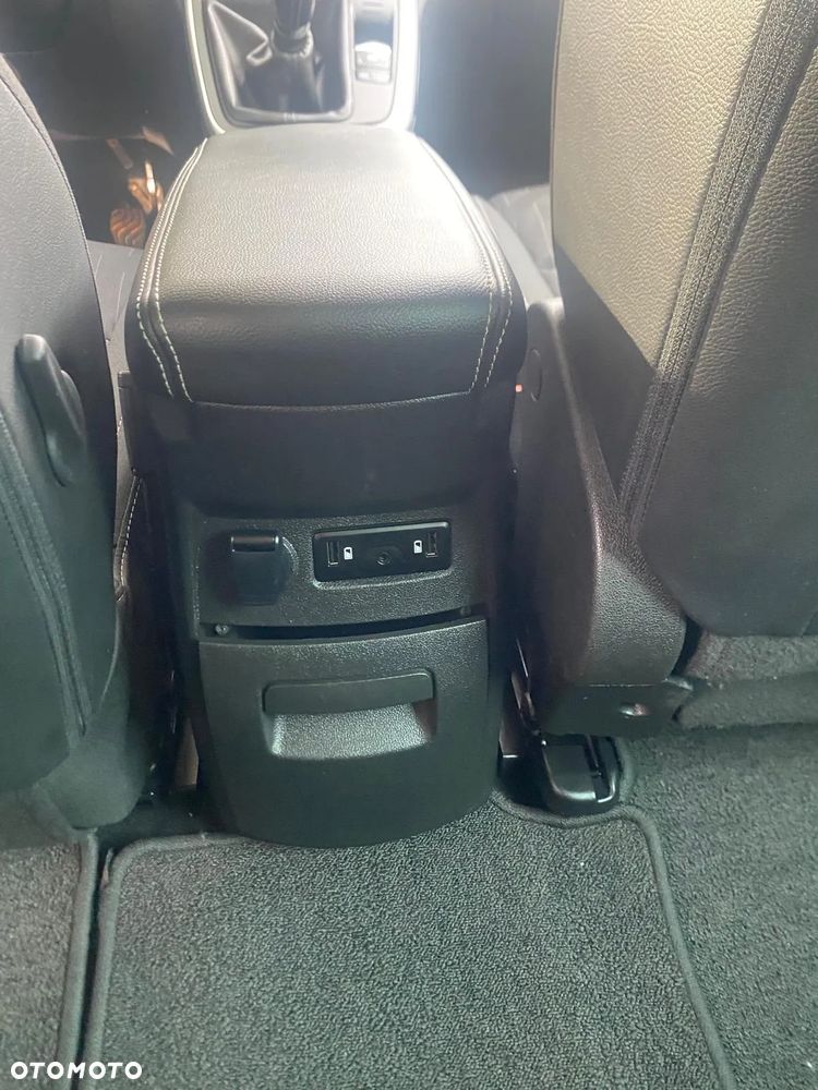 Renault Scenic ENERGY TCe 140 LIMITED - 17
