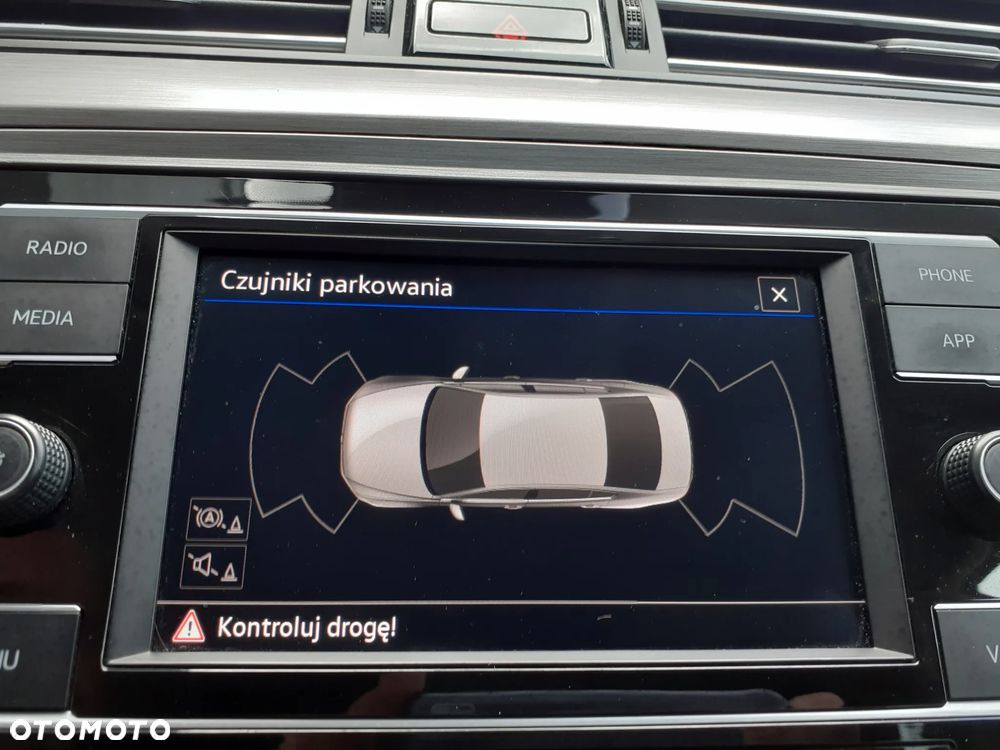 Volkswagen Passat - 20