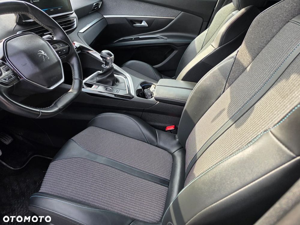 Peugeot 5008 PureTech 130 Stop & Start Allure Pack - 11