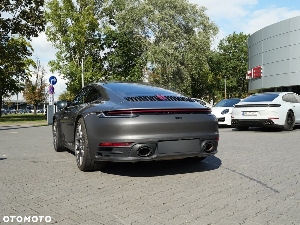 Porsche 911 Carrera 4S - 3
