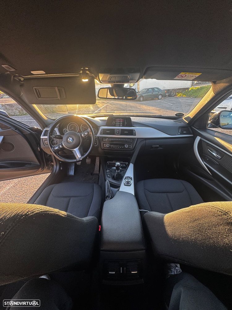 BMW 318 d Navigation - 12