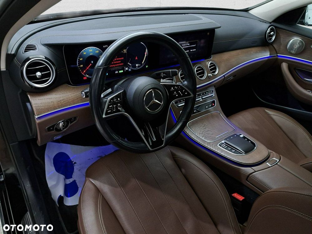 Mercedes-Benz Klasa E - 16