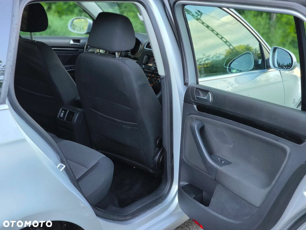 Volkswagen Golf - 10