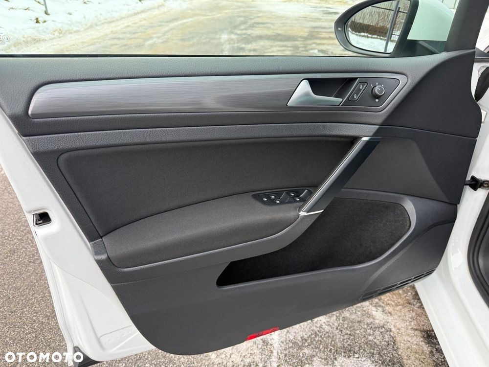 Volkswagen Golf 1.5 TSI BMT Comfortline DSG - 18