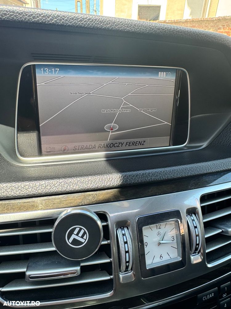 Mercedes-Benz E 220 CDI DPF BlueEFFICIENCY 7G-TRONIC - 20