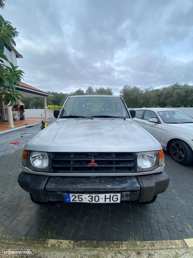 Mitsubishi Pajero 2.5 TDi GLS - 2