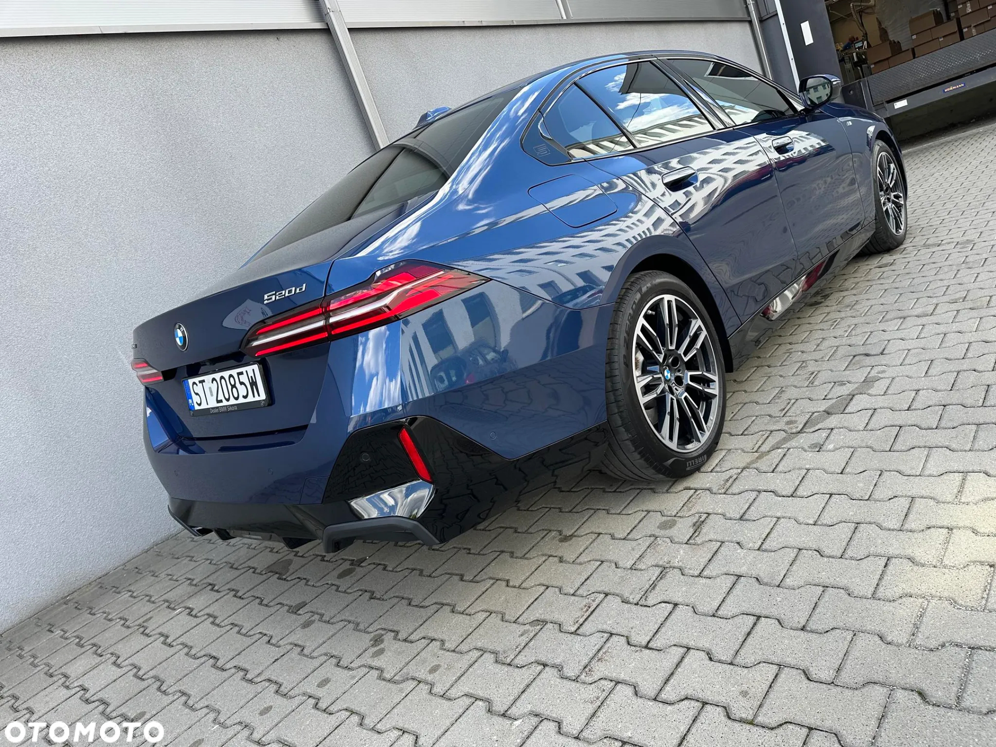 BMW Seria 5 520d xDrive mHEV - 4