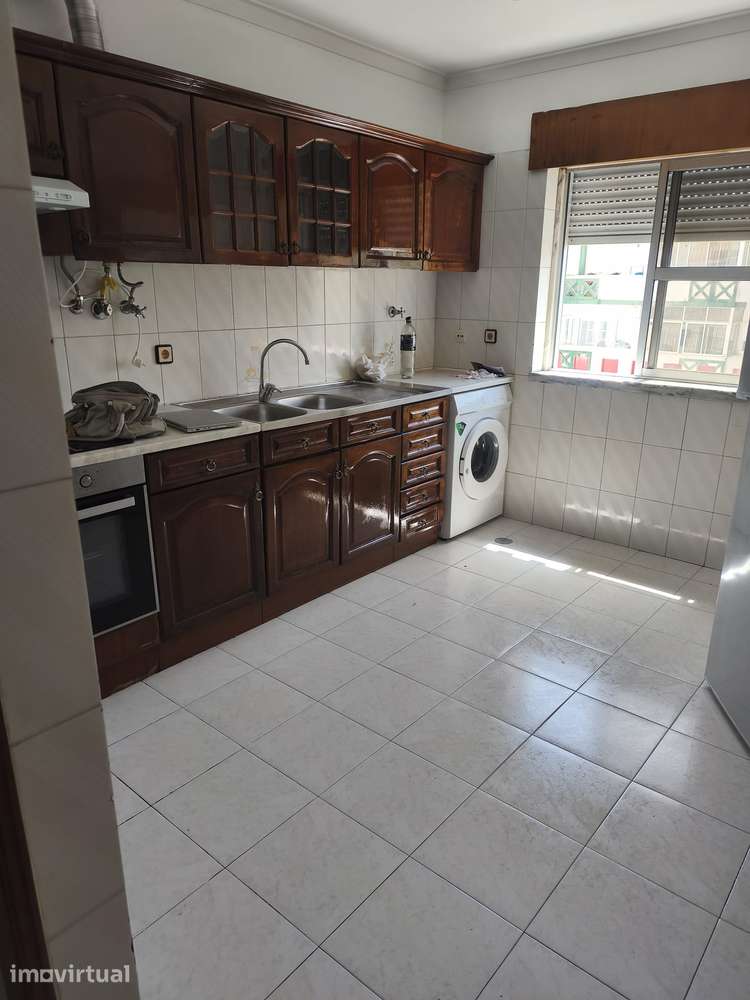 Quarto individual em Algueirão-Mem Martins - Grande imagem: 4/9