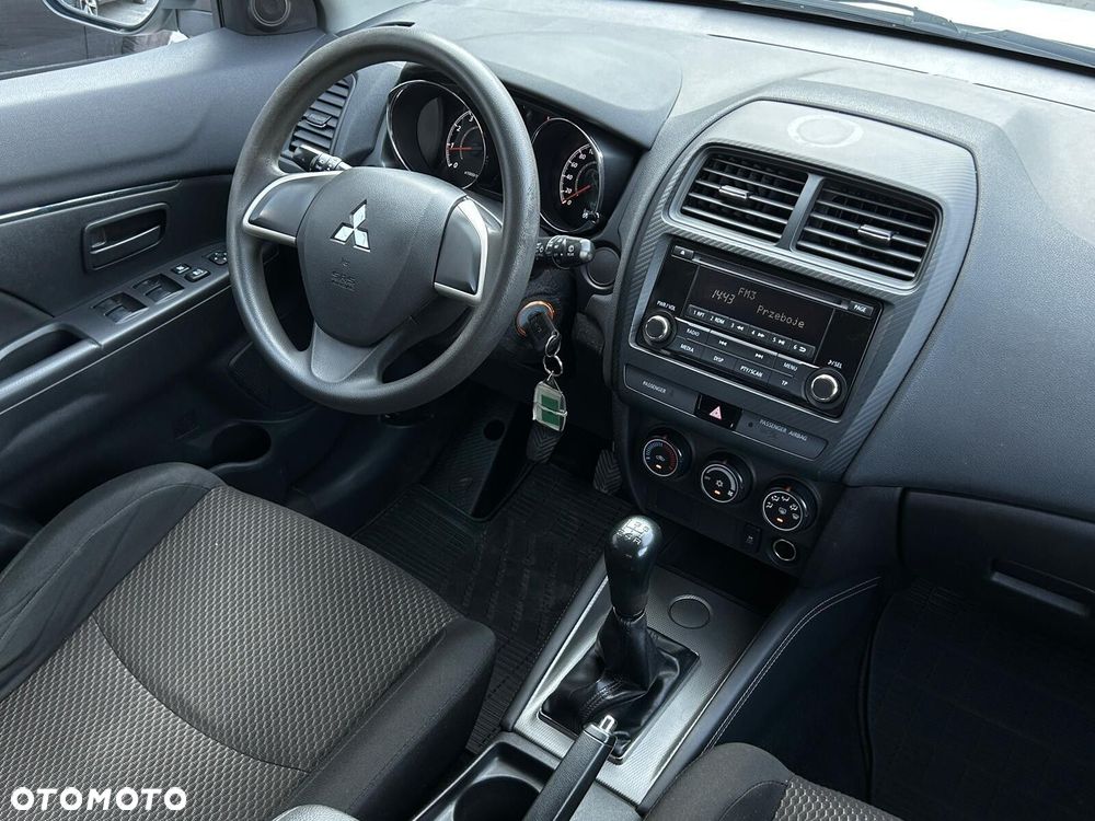 Mitsubishi ASX 1.6 Inform - 16