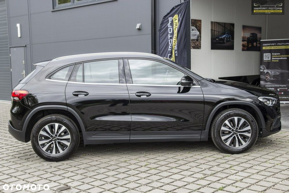 Mercedes-Benz GLA - 18