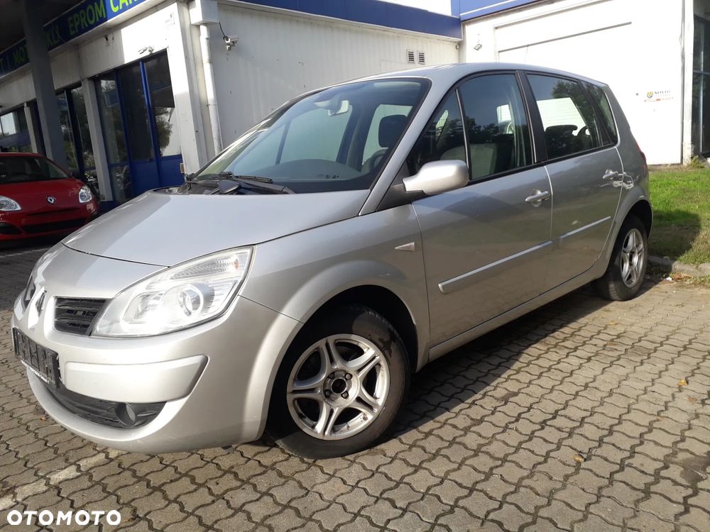 Renault Scenic 1.6 16V Confort Expression - 4