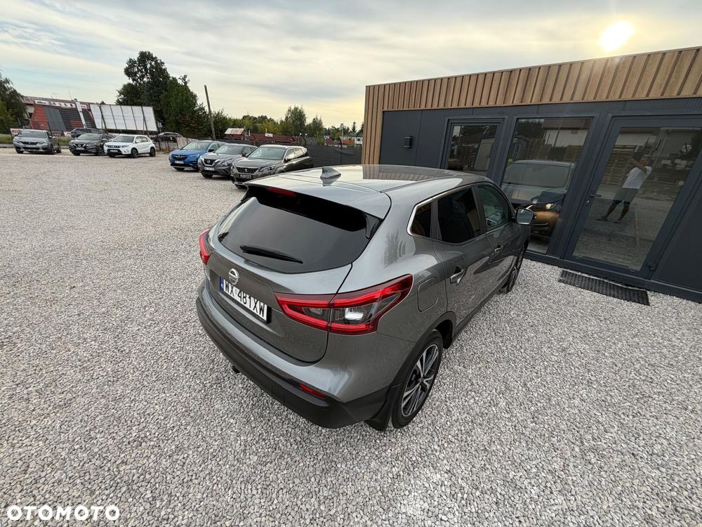 Nissan Qashqai 1.3 DIG-T N-Connecta DCT - 36