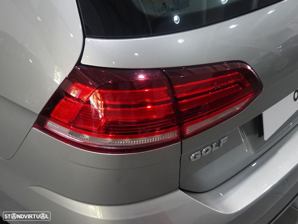 VW Golf Variant 1.6 TDi Confortline - 36