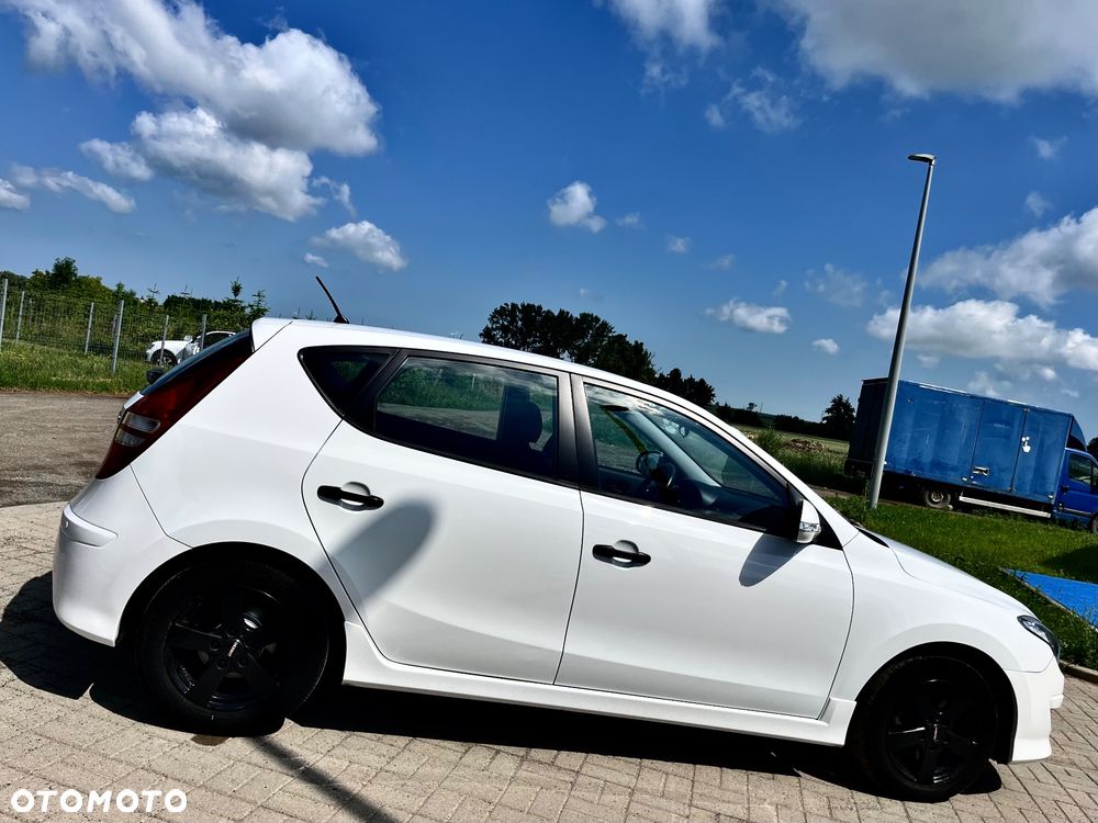 Hyundai i30 1.4 FIFA WM Edition - 8