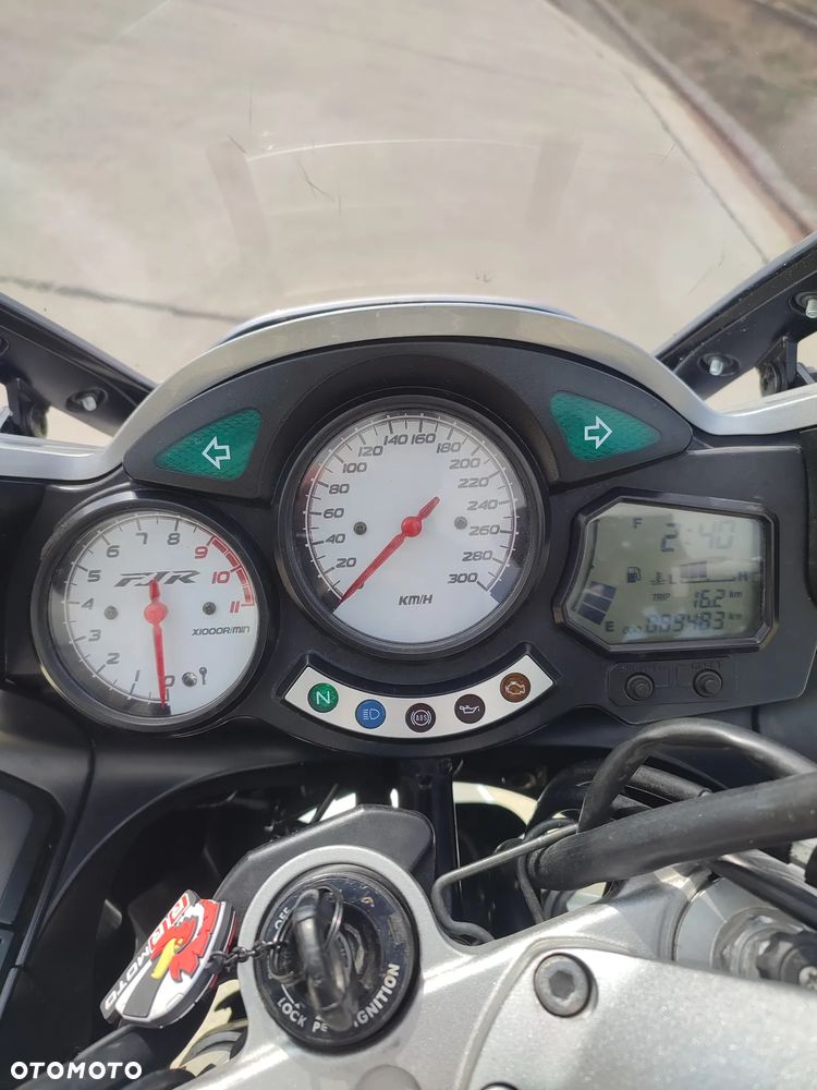 Yamaha FJR - 8