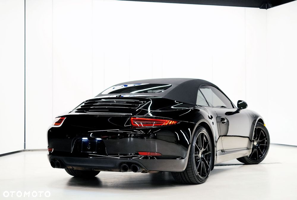 Porsche 911 Carrera S - 15