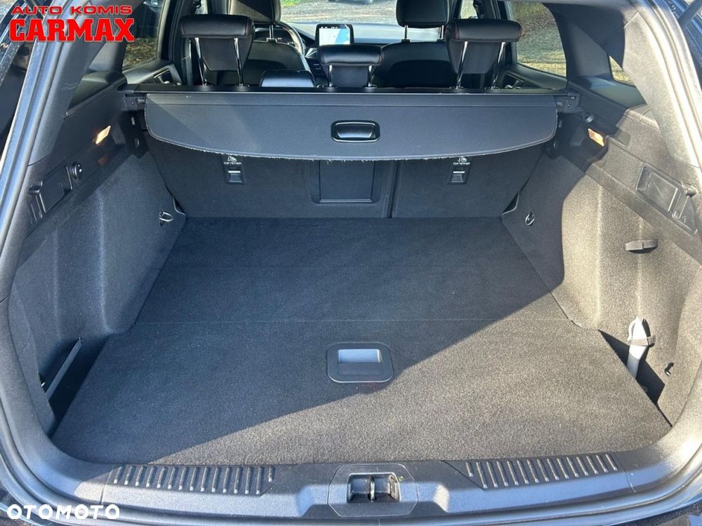 Ford Focus 1.5 EcoBlue Start-Stopp-System ST-LINE STYLE - 32