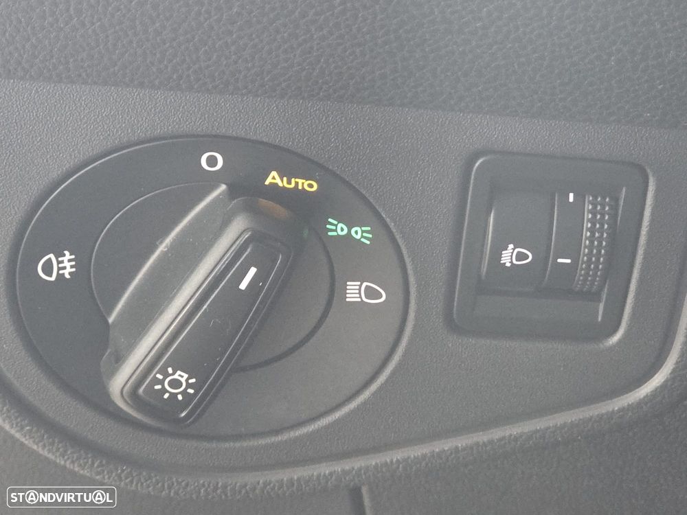 VW Taigo 1.0 TSI Urban DSG - 12