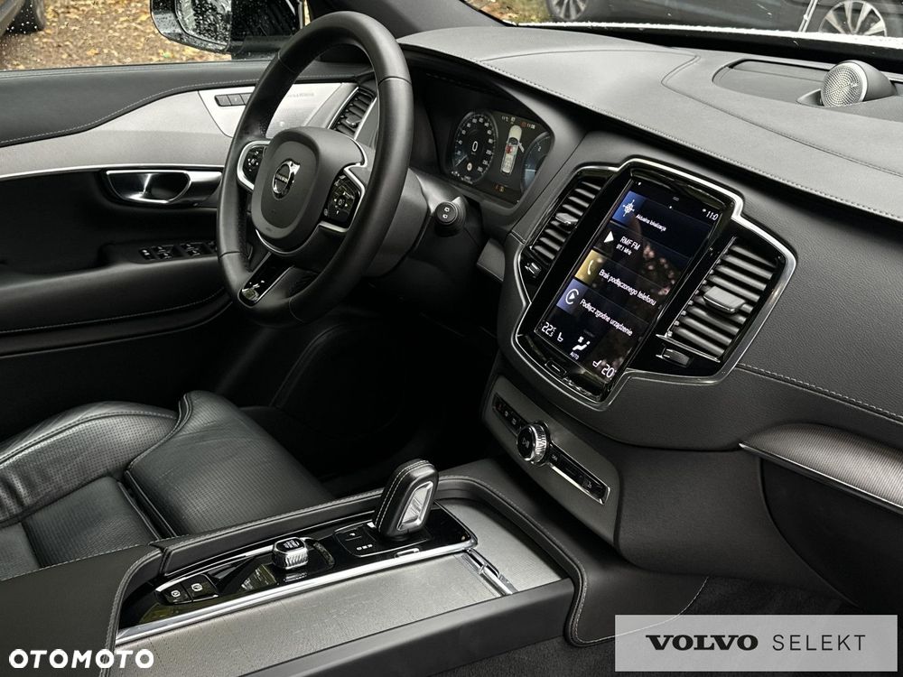 Volvo XC 90 - 22