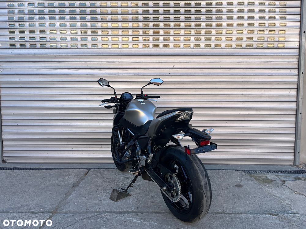 Kawasaki Z 650 - 15