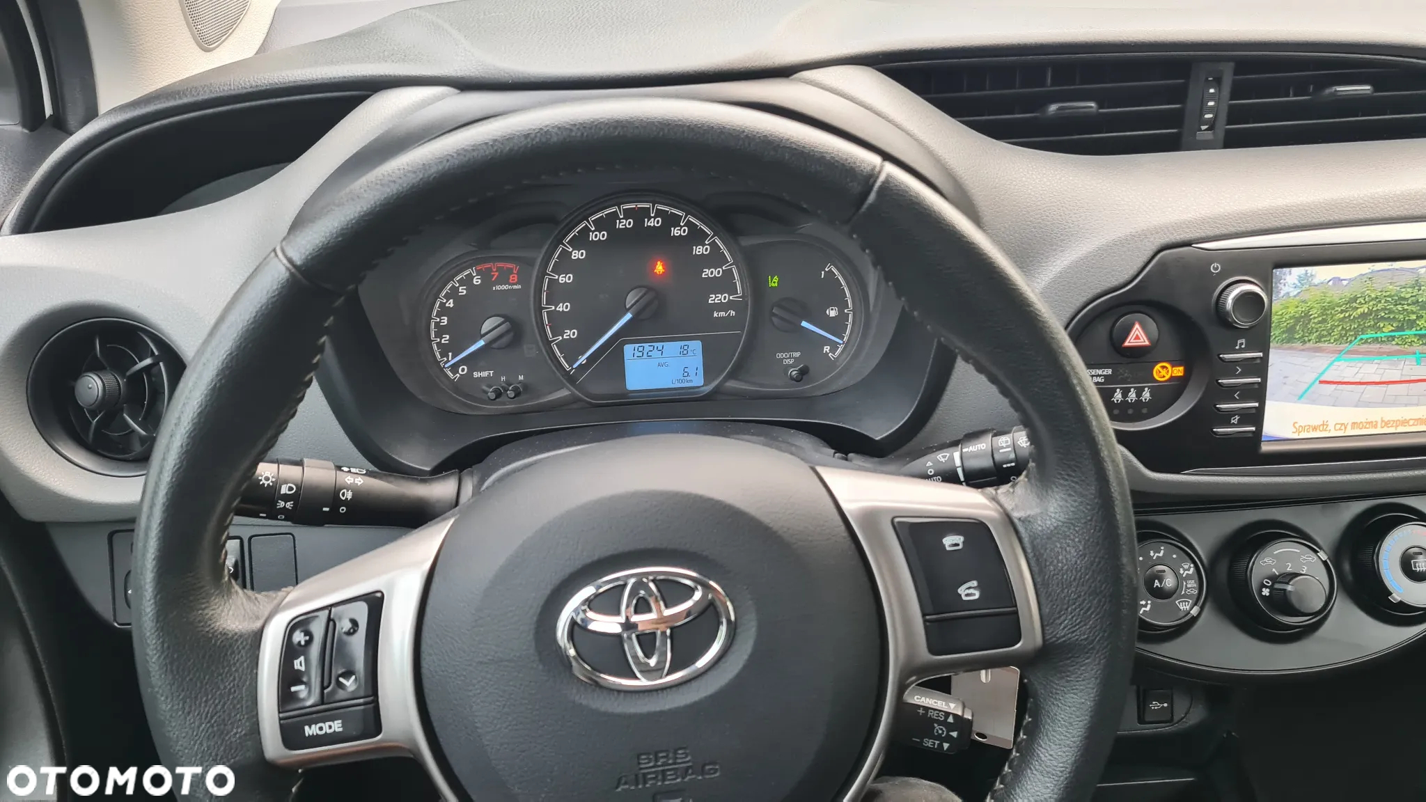 Toyota Yaris 1.5 Dynamic - 6