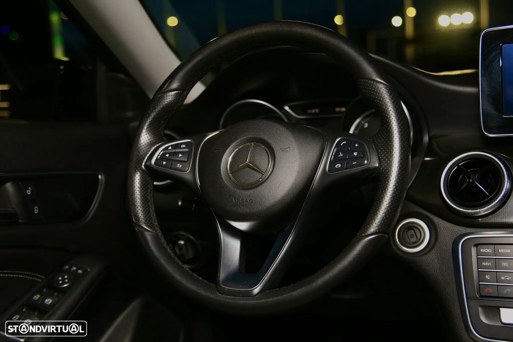 Mercedes-Benz CLA 180 Shooting Brake d Urban - 12