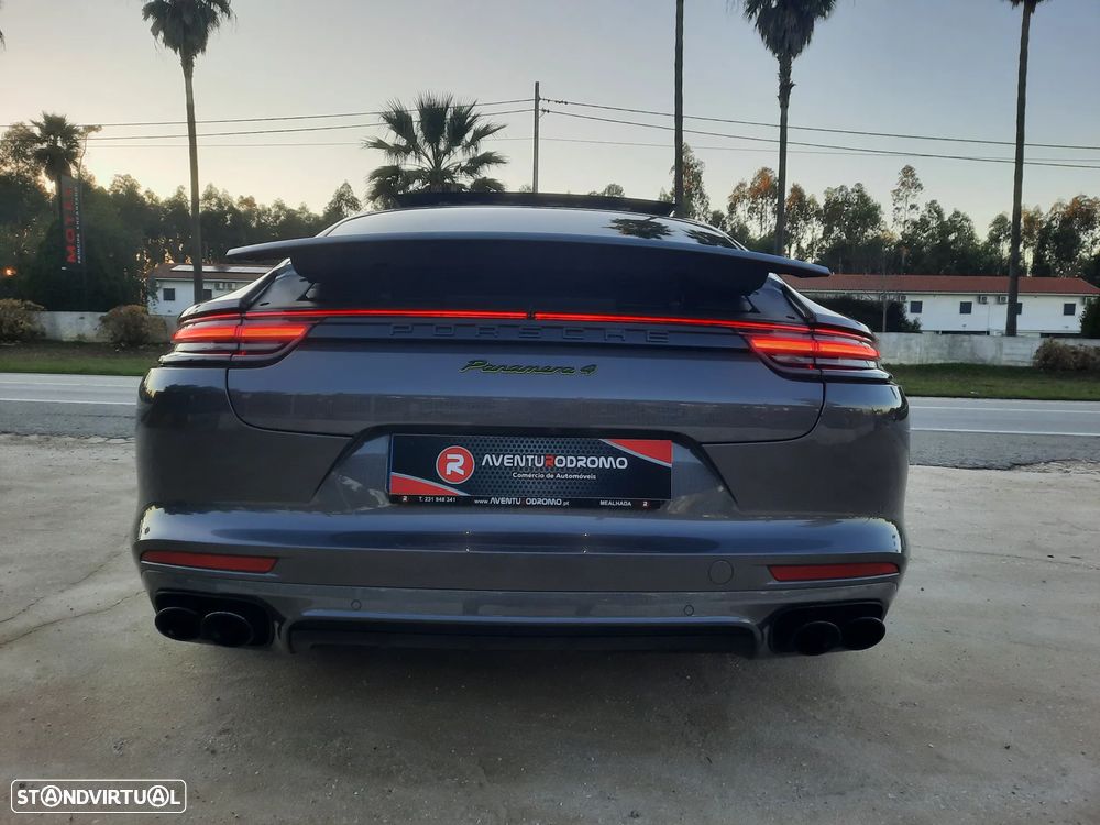 Porsche Panamera 4 E-Hybrid - 18