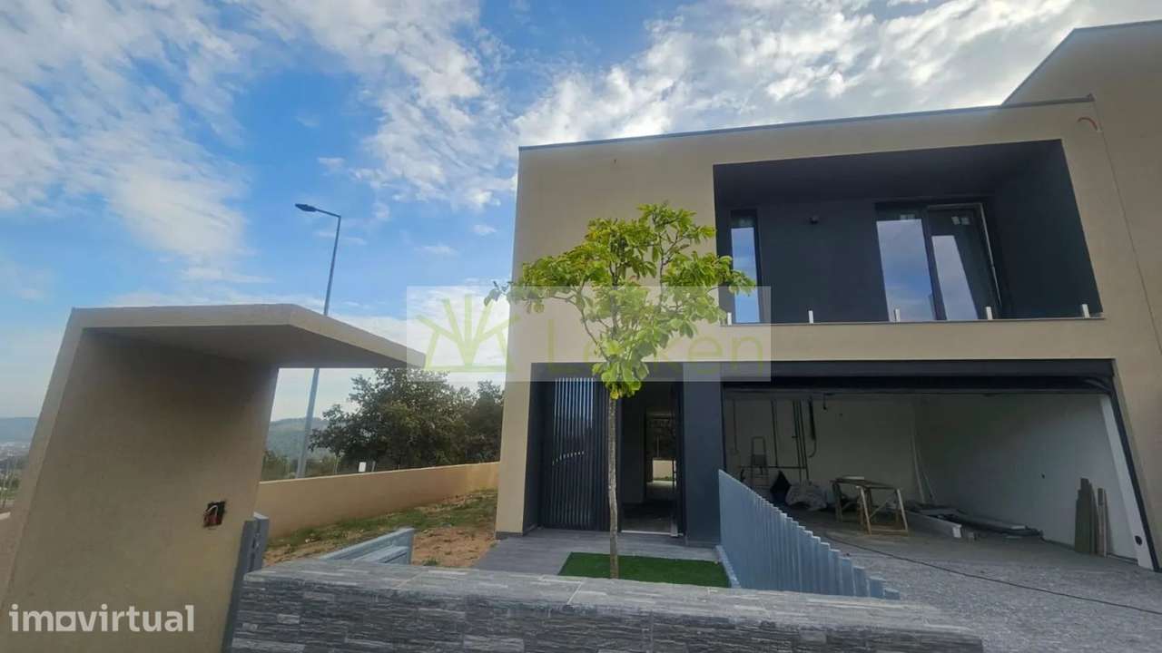 Moradia T3 | Póvoa de Lanhoso | Conforto, Eficiência e Estilo - Grande imagem: 2/23