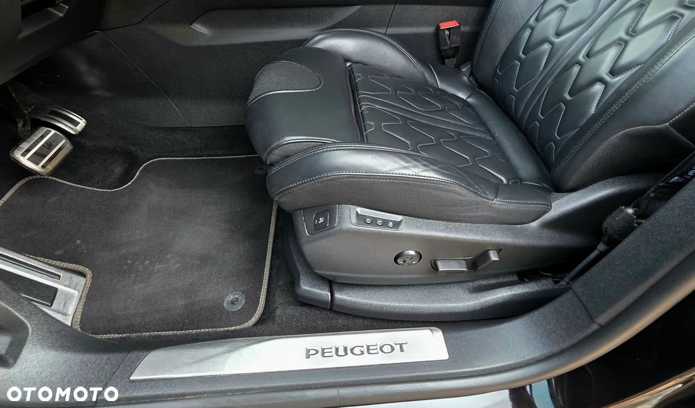 Peugeot 5008 BlueHDi 180 EAT8 GT Pack - 28