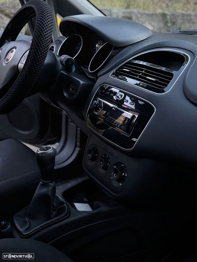 Fiat Grande Punto - 10