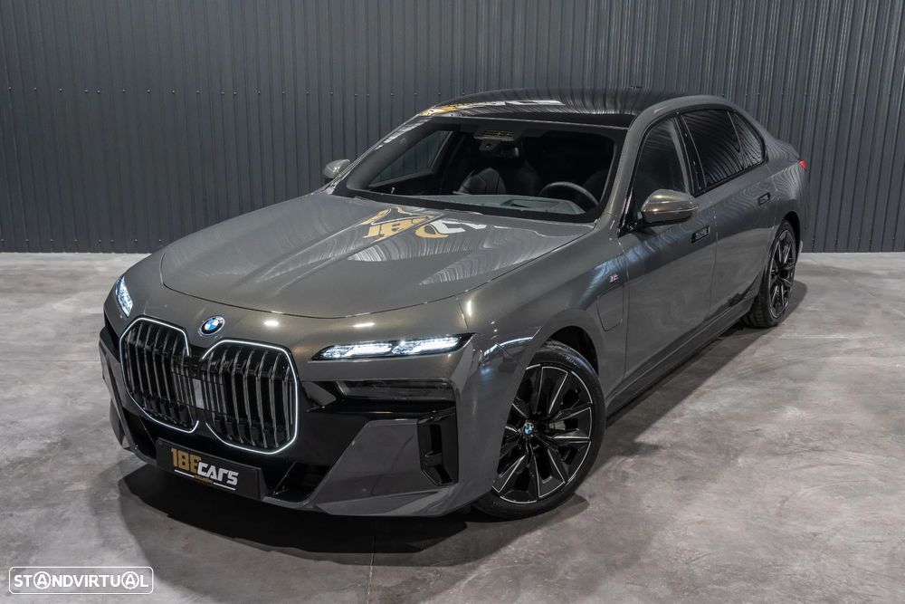 BMW 750 750e xDrive Pack Desportivo M - 40
