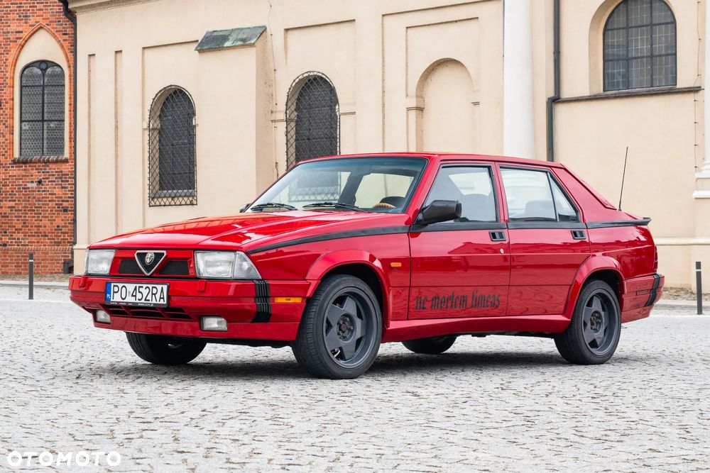Alfa Romeo 75 - 4