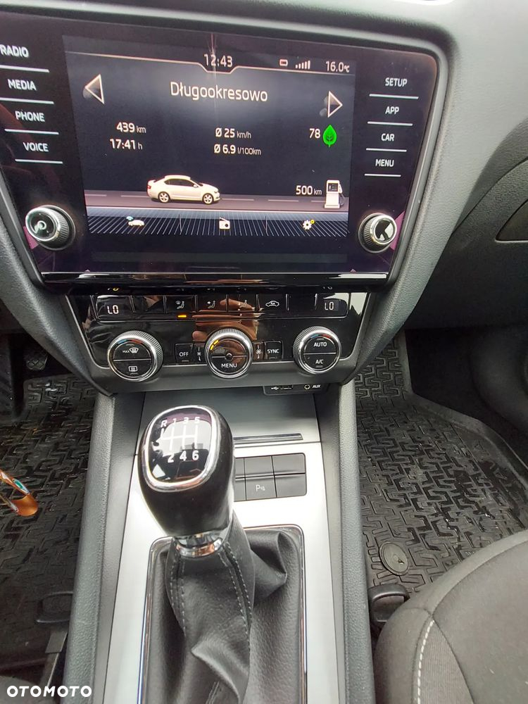 Skoda Octavia 1.4 TSI Ambition - 6