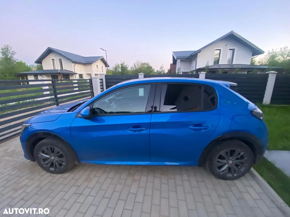 Peugeot 208 e-208 Allure - 3