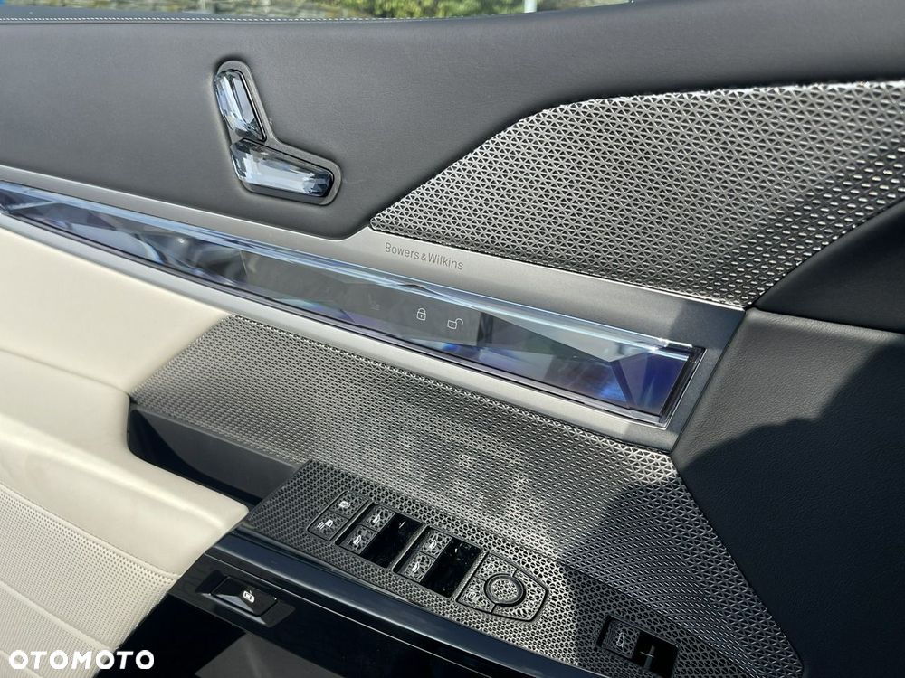BMW Seria 7 740d xDrive mHEV Nero Lusso Edition sport - 14