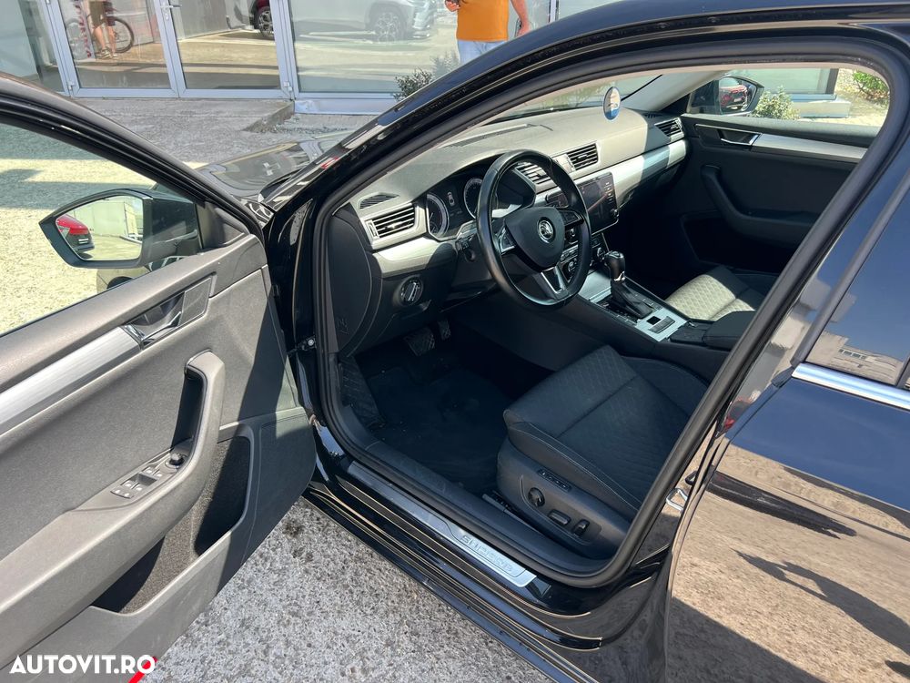 Skoda Superb 2.0 TDI DSG Ambition - 8