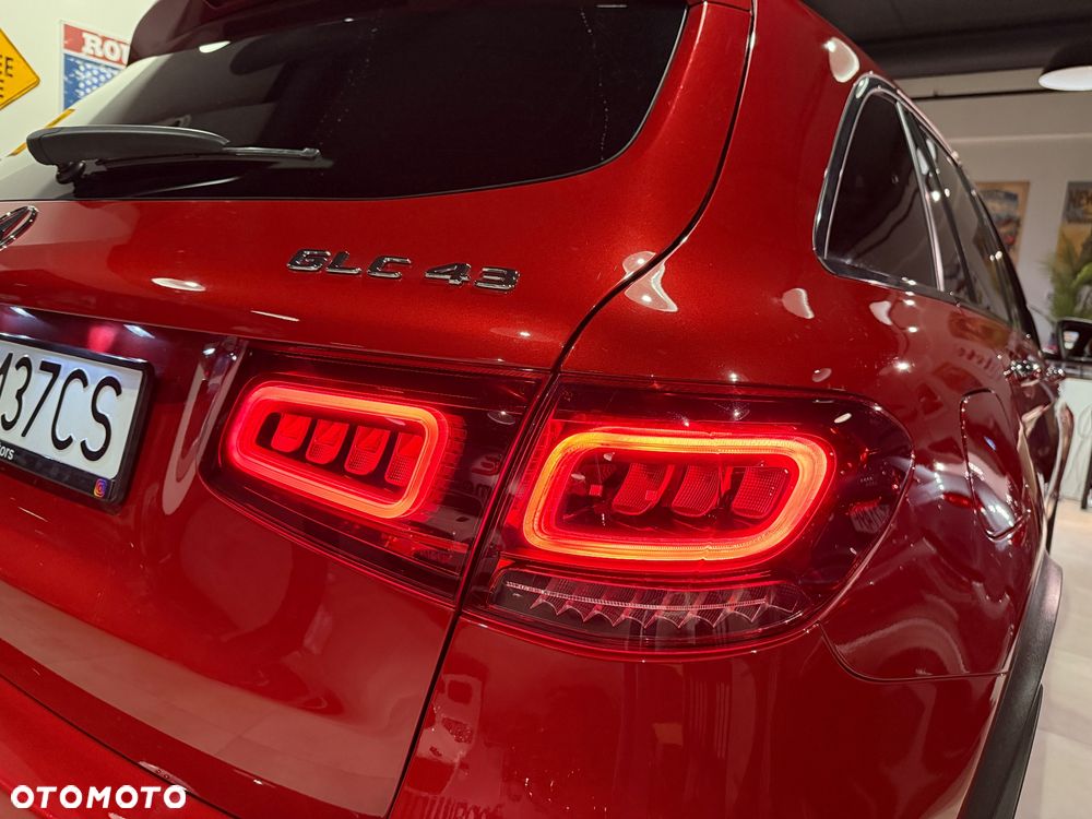 Mercedes-Benz GLC - 11