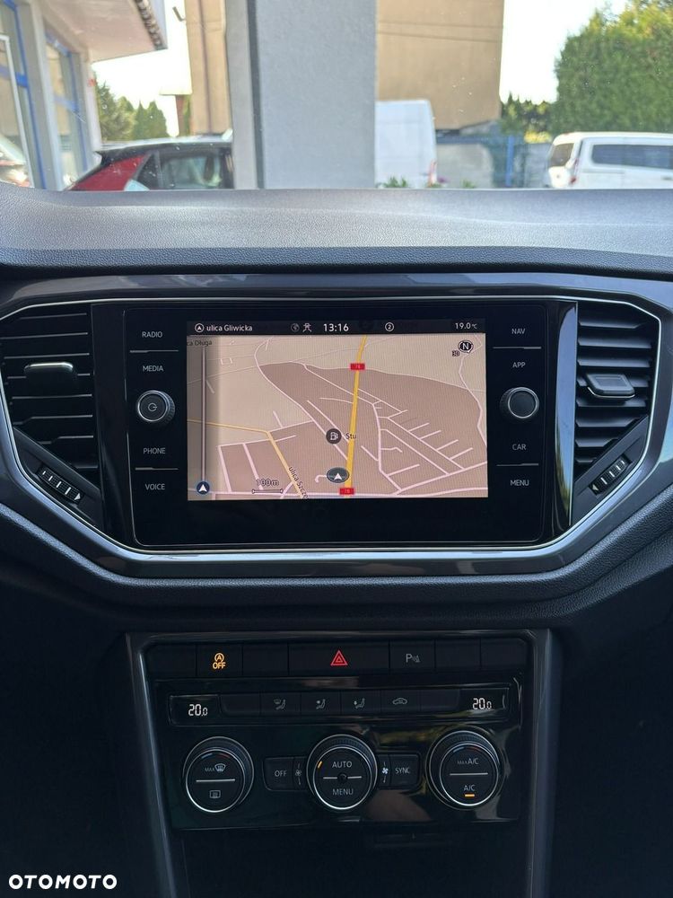 Volkswagen T-Roc - 22