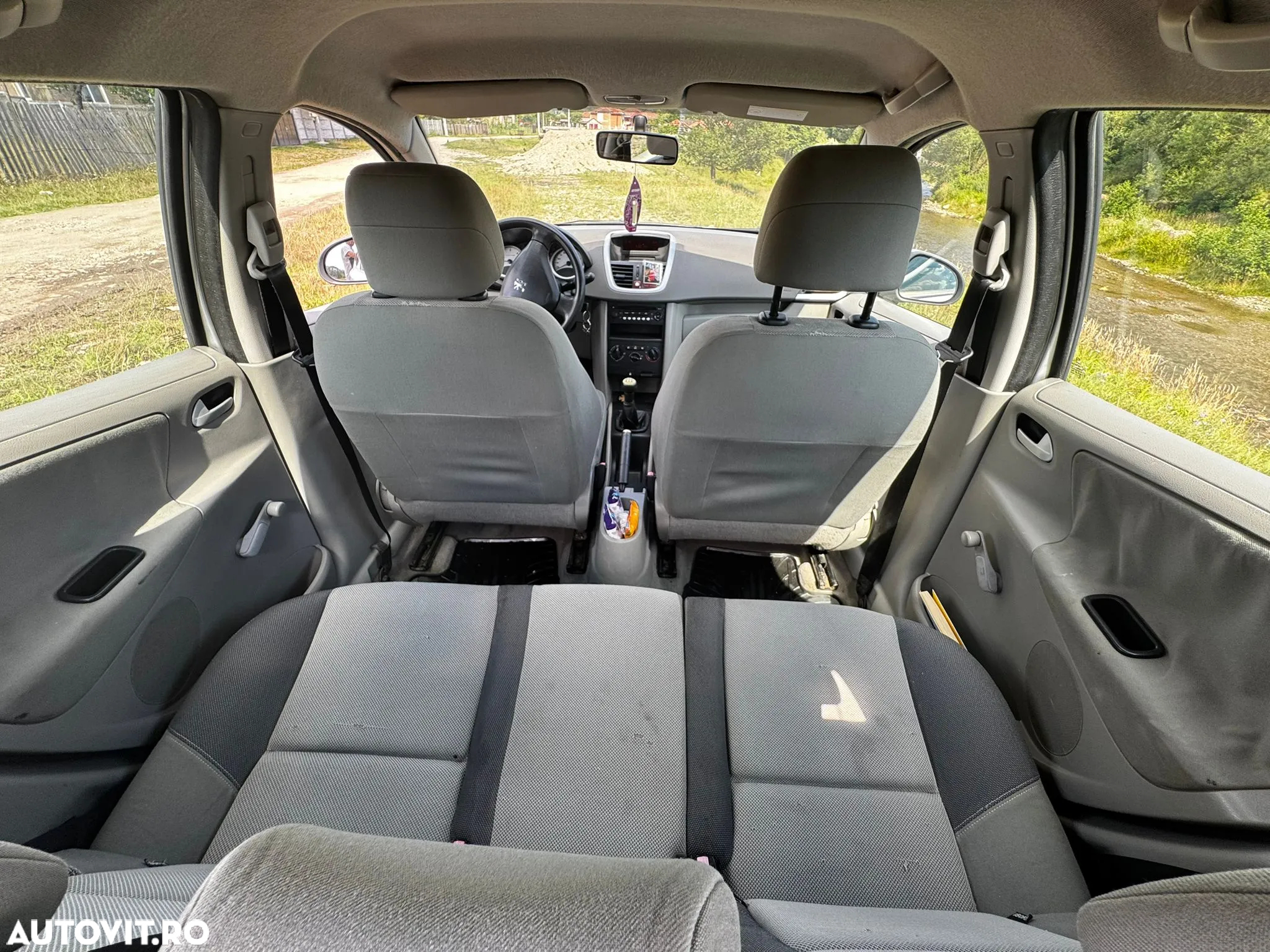 Peugeot 207 1.4HDI Trendy - 6