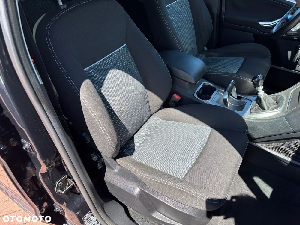 Ford S-Max 2.0 TDCi DPF Champions Edition - 11