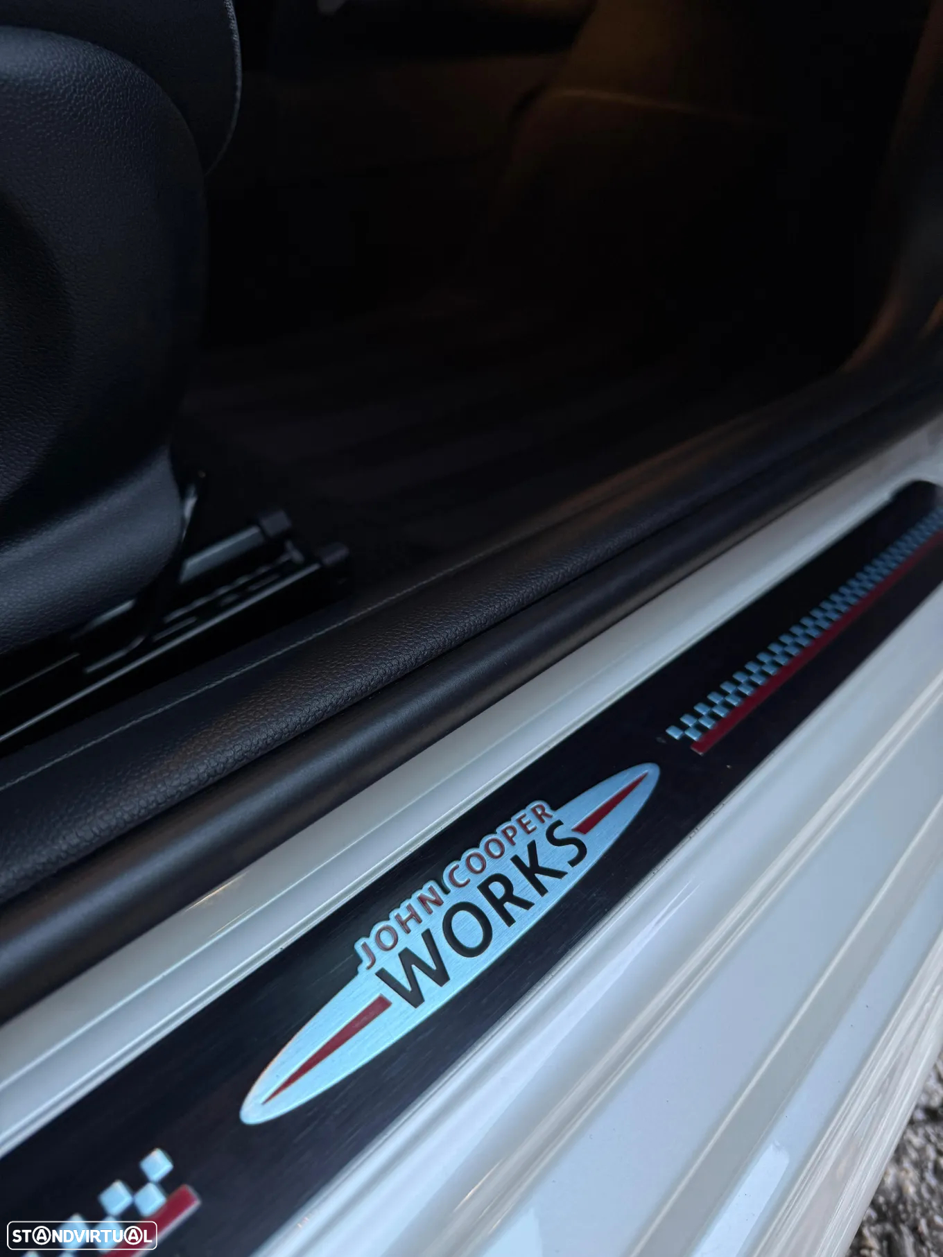 MINI 3 Portas John Cooper Works Plus Auto Desportiva - 10