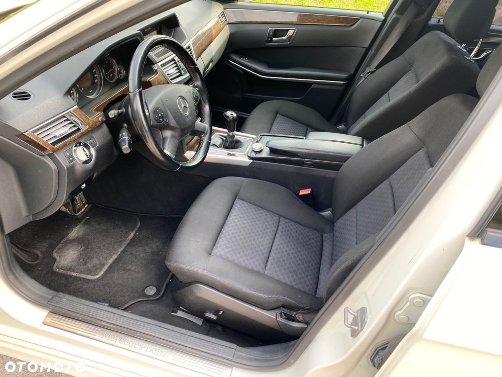 Mercedes-Benz Klasa E 200 CDI Elegance - 7