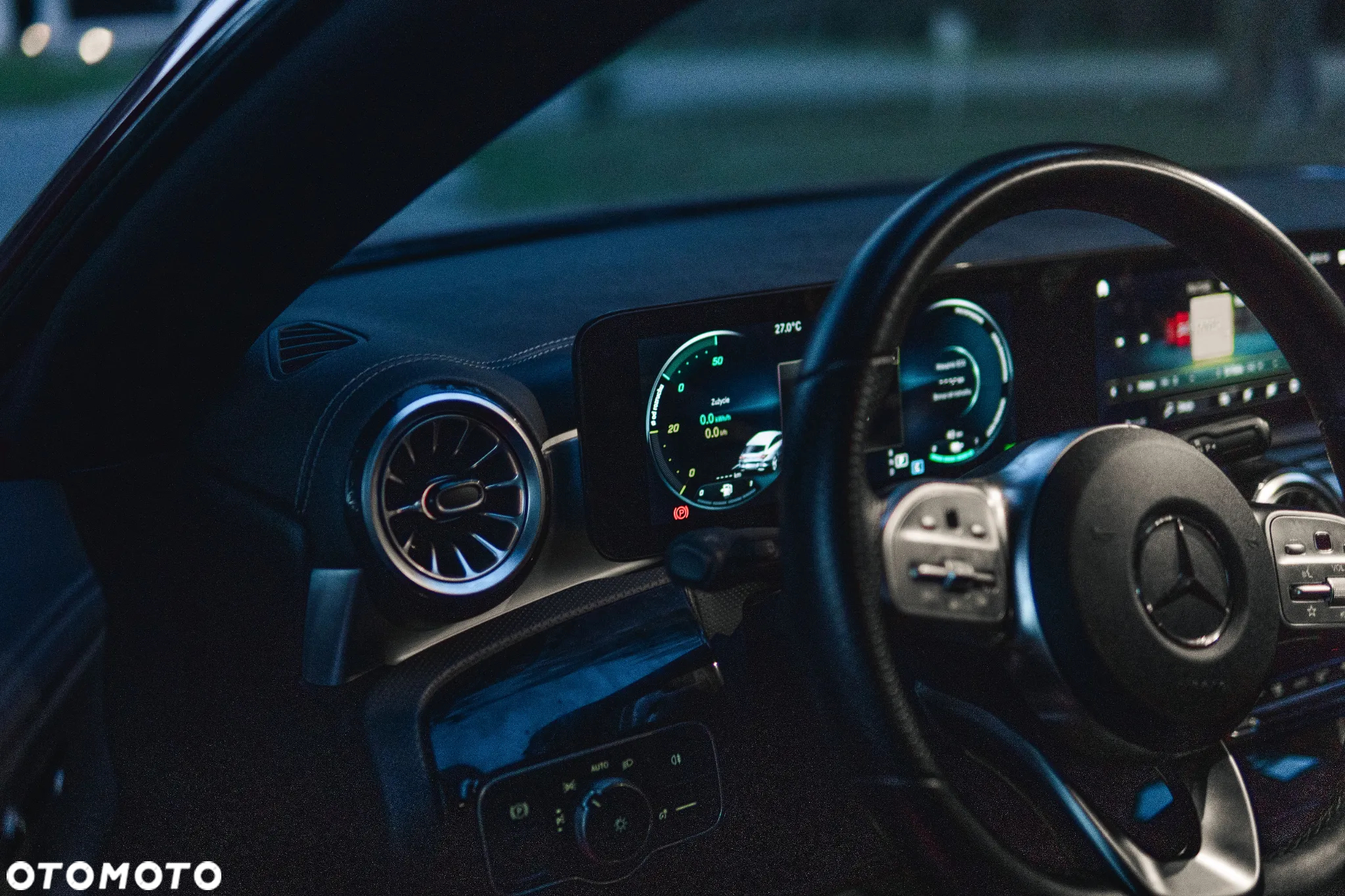 Mercedes-Benz CLA 250 E AMG Line 8G-DCT - 33